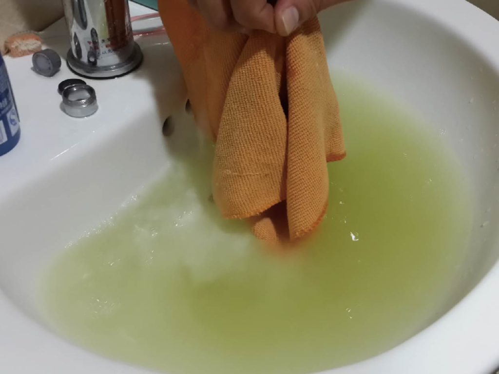 A粉綠色