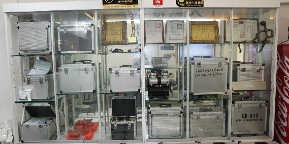 清洗水管機台展示牆